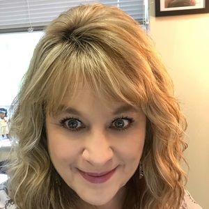 Meet your Posher, Roxanne